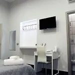 Binario 1 Bed and breakfast Nápoles